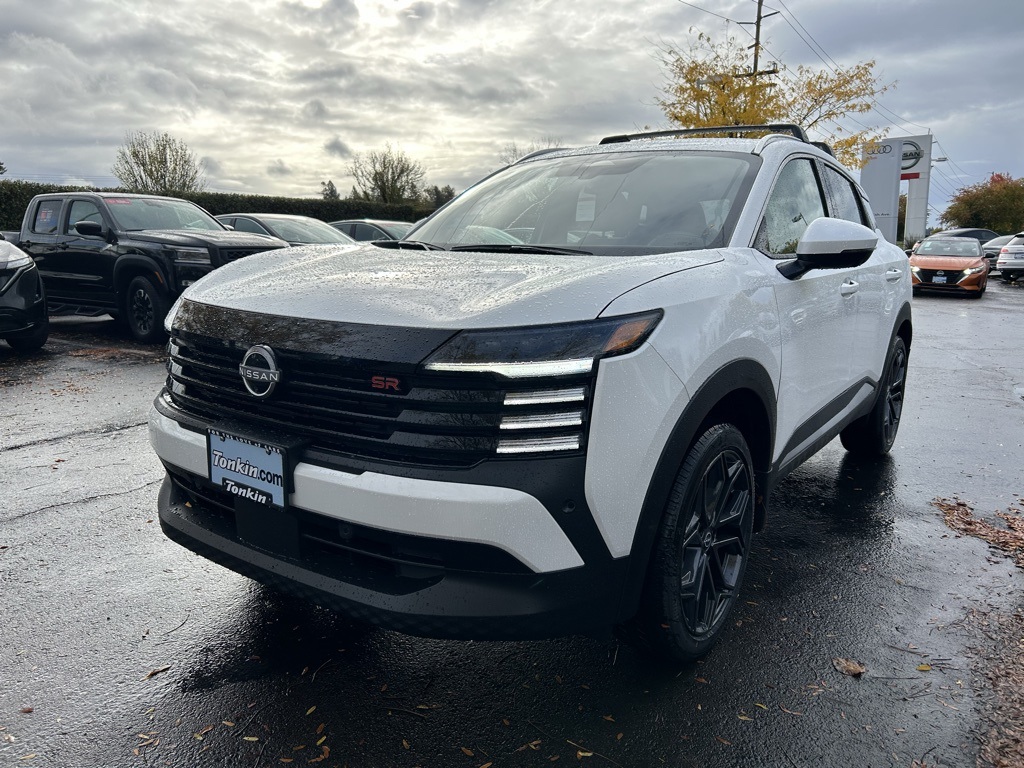 2025 Nissan Kicks SR photo 3