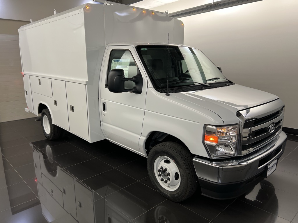 2026 Ford E-350SD Base