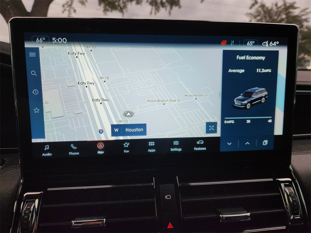 2023 Lincoln Navigator Reserve White at Bayway Cadillac Southwest