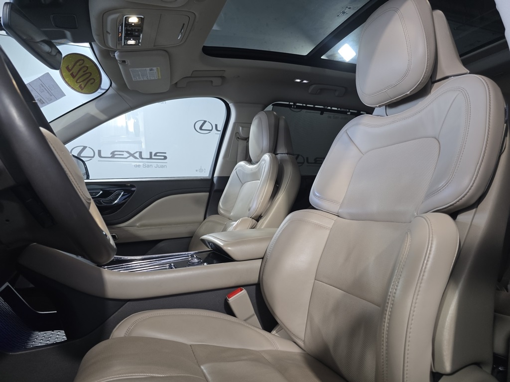Thumbnail: 2022 Lincoln Aviator - 15