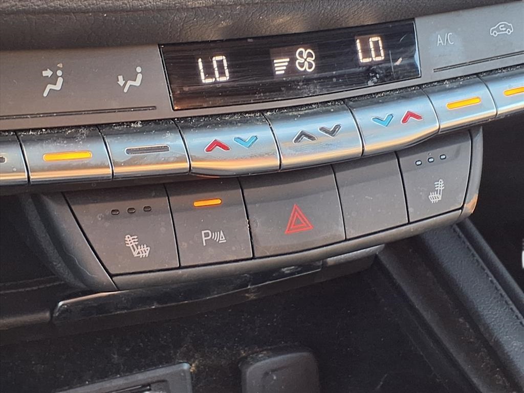 2022 Cadillac XT4 Luxury Black at Mac Haik CDJR North Houston