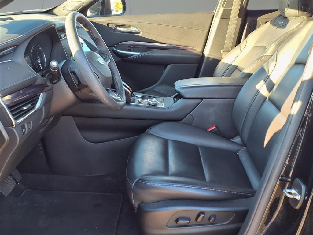 2022 Cadillac XT4 Luxury Black at Mac Haik CDJR North Houston