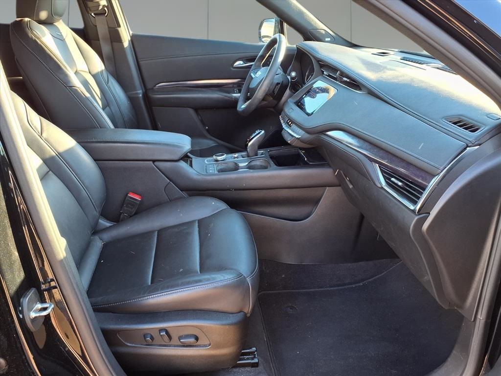 2022 Cadillac XT4 Luxury Black at Mac Haik CDJR North Houston