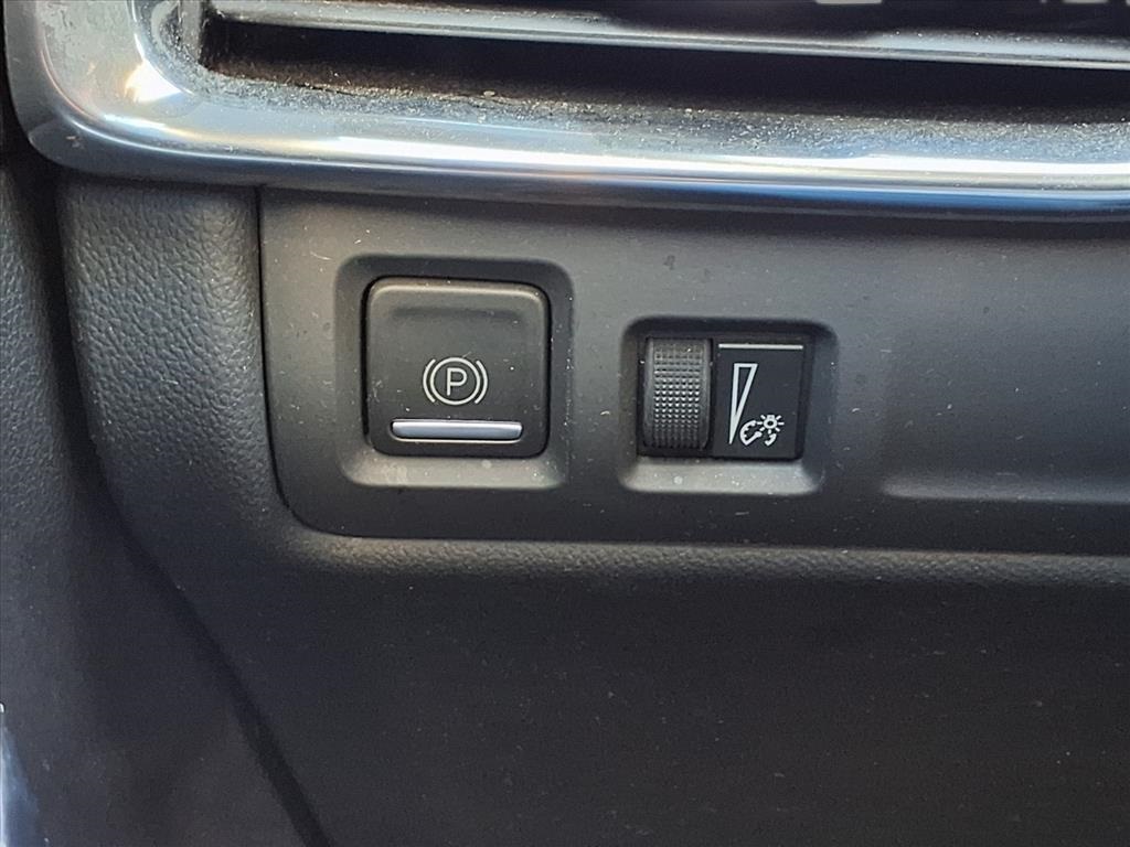 2022 Cadillac XT4 Luxury Black at Mac Haik CDJR North Houston