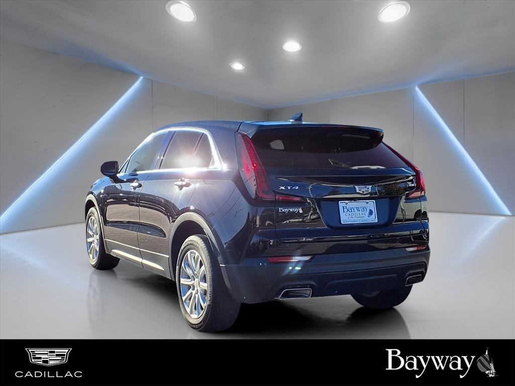 2022 Cadillac XT4 Luxury Black at Mac Haik CDJR North Houston
