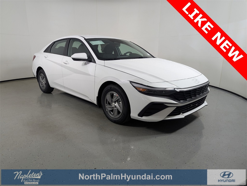 2025 Hyundai Elantra SE FWD