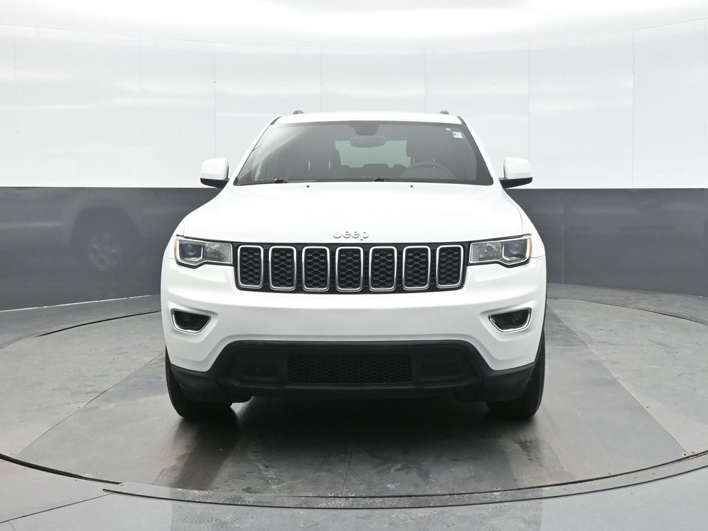 Used 2017 Jeep Grand Cherokee Laredo with VIN 1C4RJEAG7HC902927 for sale in Kansas City