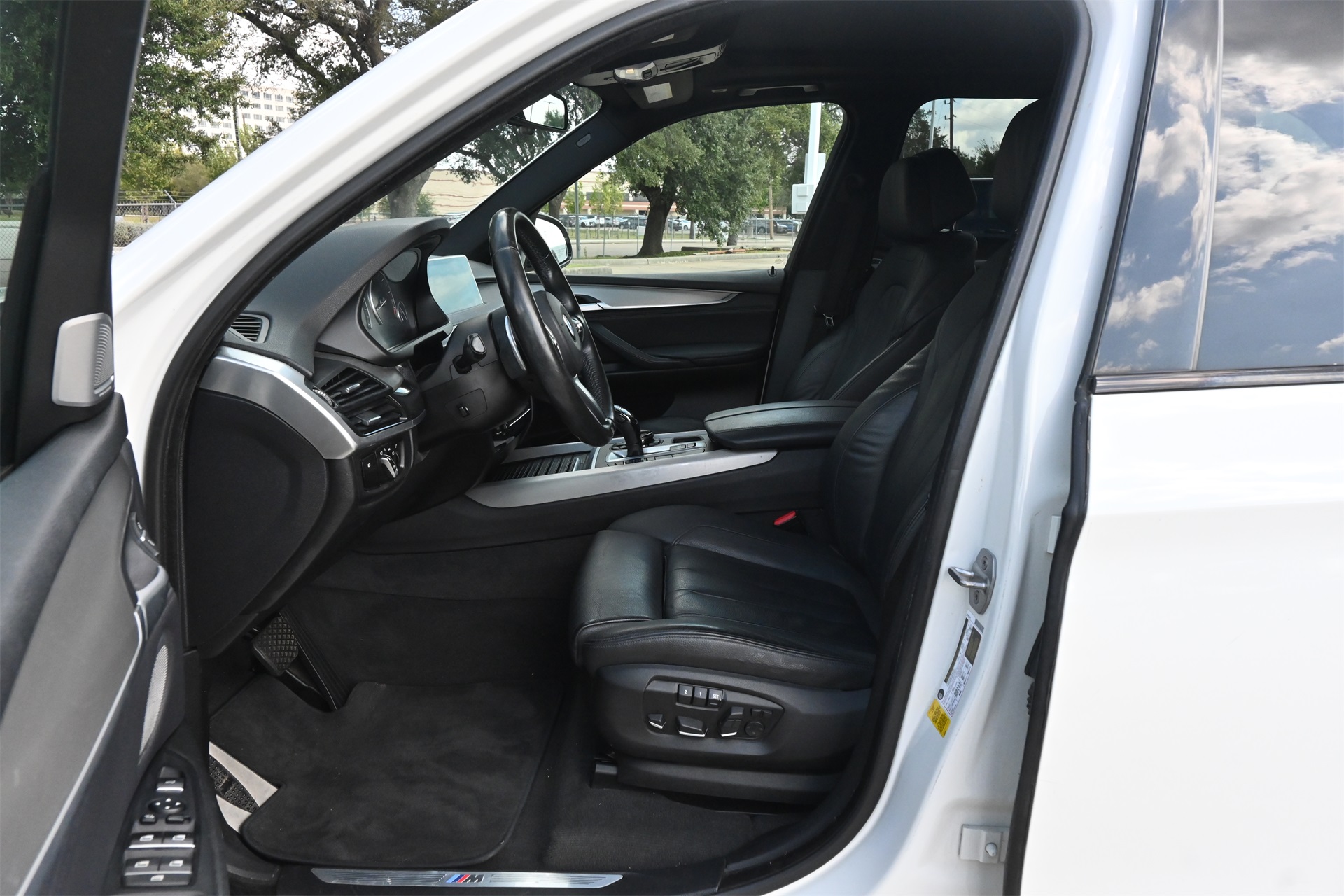 2016 BMW X5 sDrive35i White at DeMontrond Auto Country