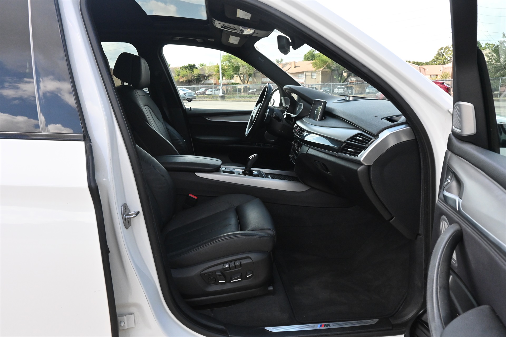 2016 BMW X5 sDrive35i White at DeMontrond Auto Country