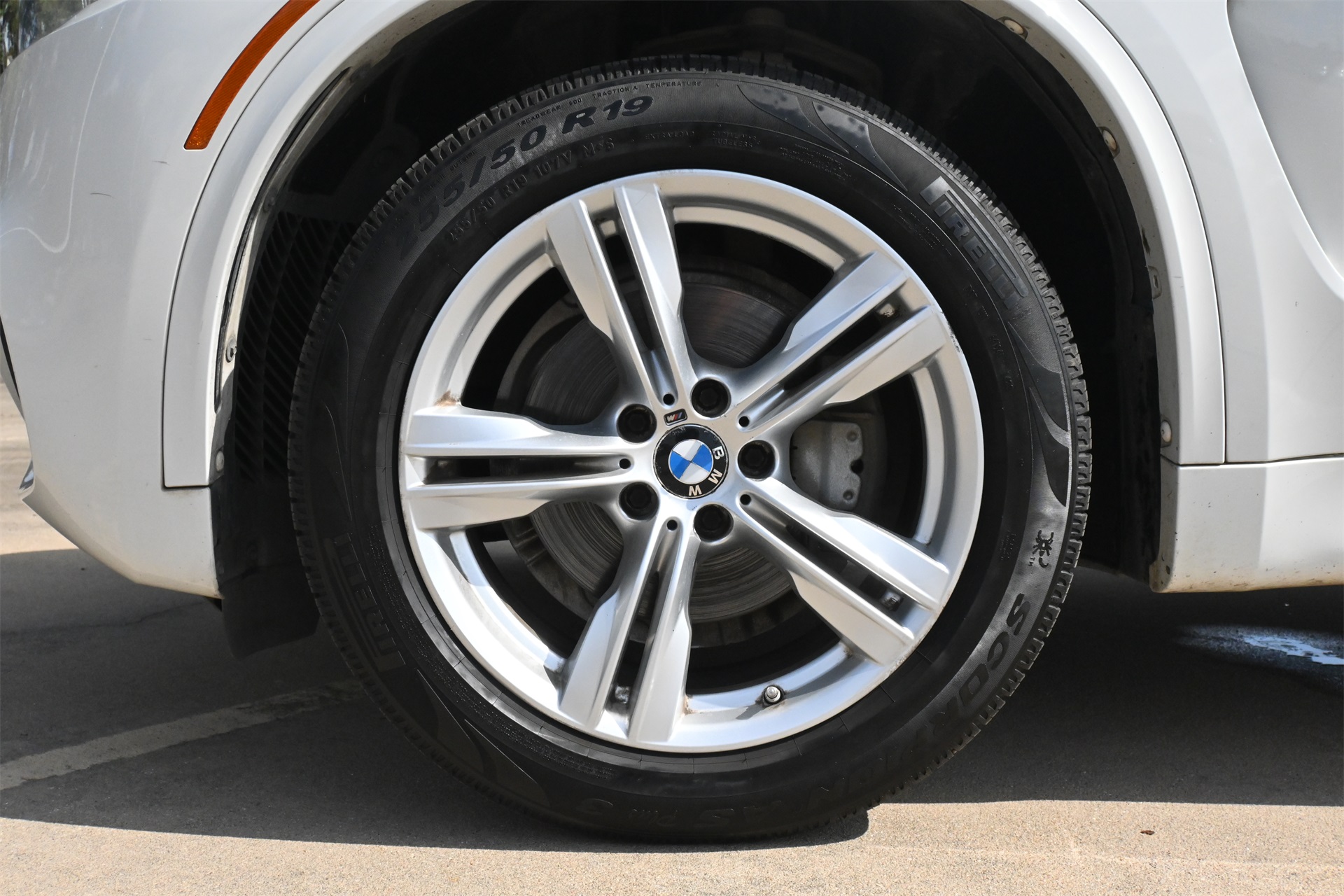 2016 BMW X5 sDrive35i White at DeMontrond Auto Country