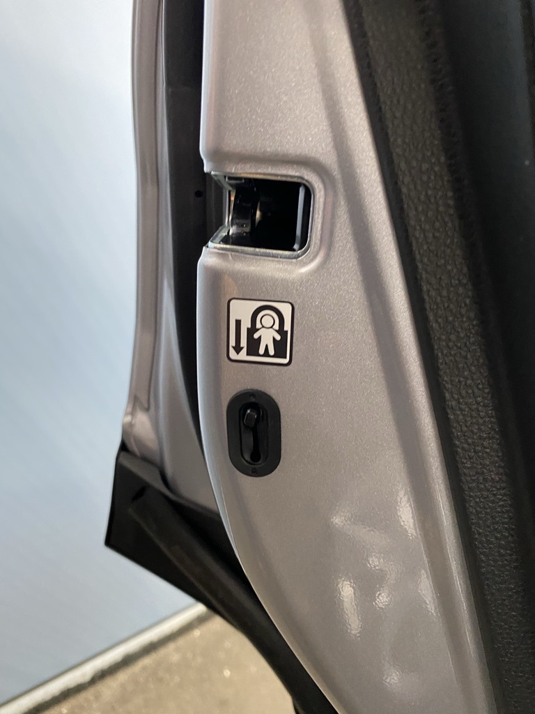 Thumbnail: 2025 Toyota RAV4 - 22