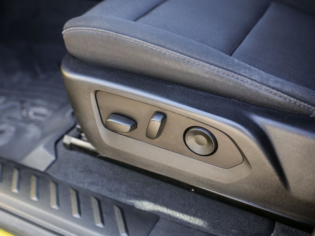 Used Car 2023 Chevrolet Colorado  Trail Boss For Sale Under $40,000 In Austin, Texas