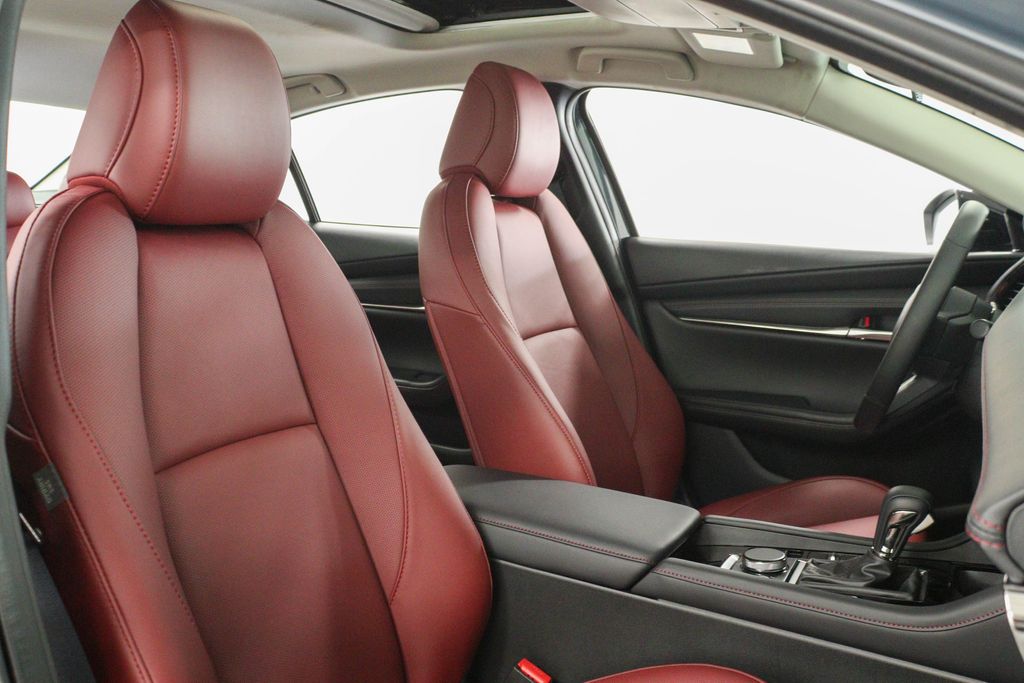 New Car 2025 Mazda Mazda3  2.5 S Carbon Edition For Sale Under $35,000 In Austin, Texas