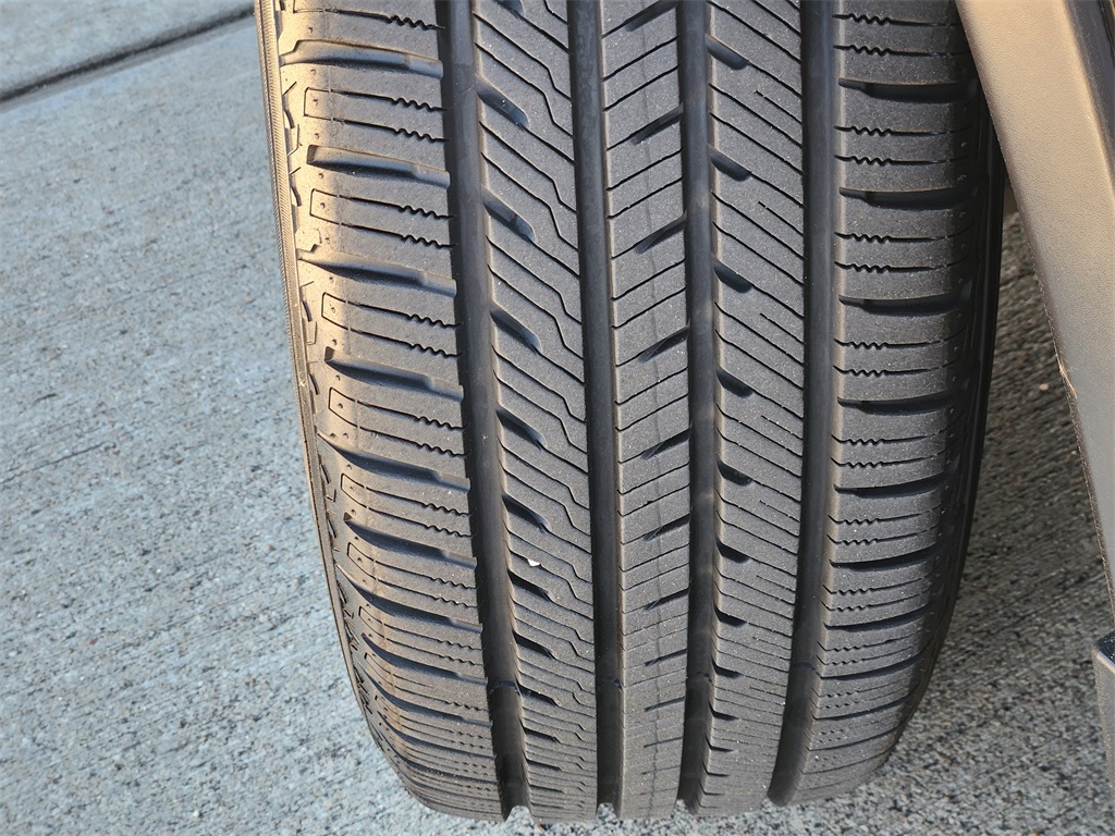 2015 Nissan Rogue SL - 10