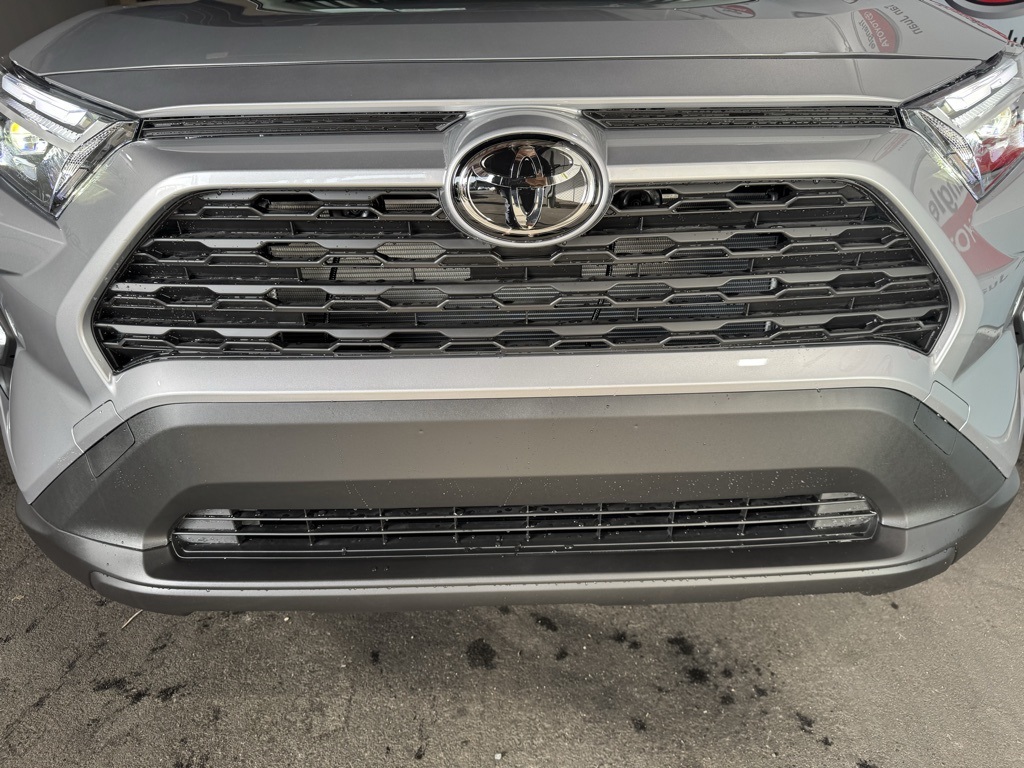 Thumbnail: 2025 Toyota RAV4 - 14