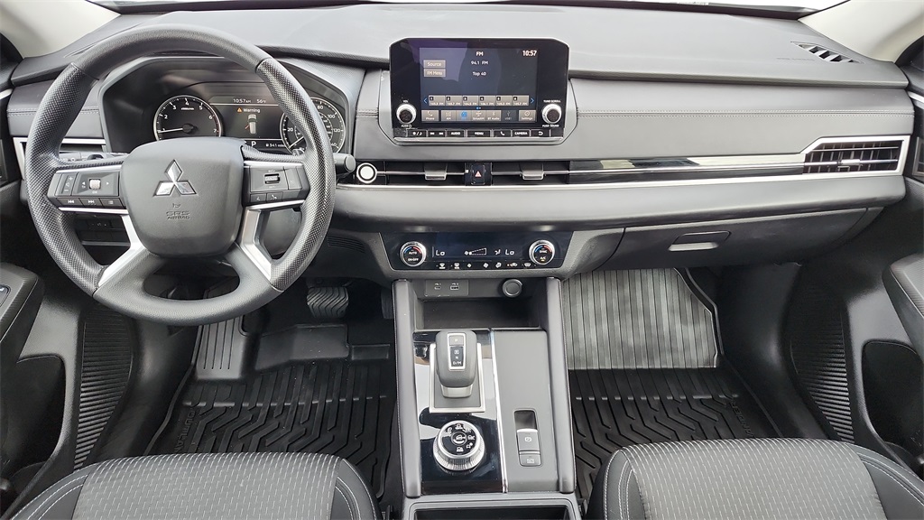 2024 Mitsubishi Outlander