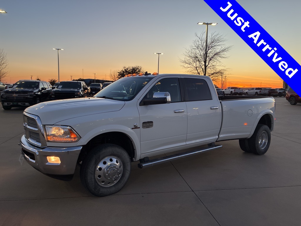 2016 RAM 3500 Laramie Longhorn Crew Cab LB DRW 4WD