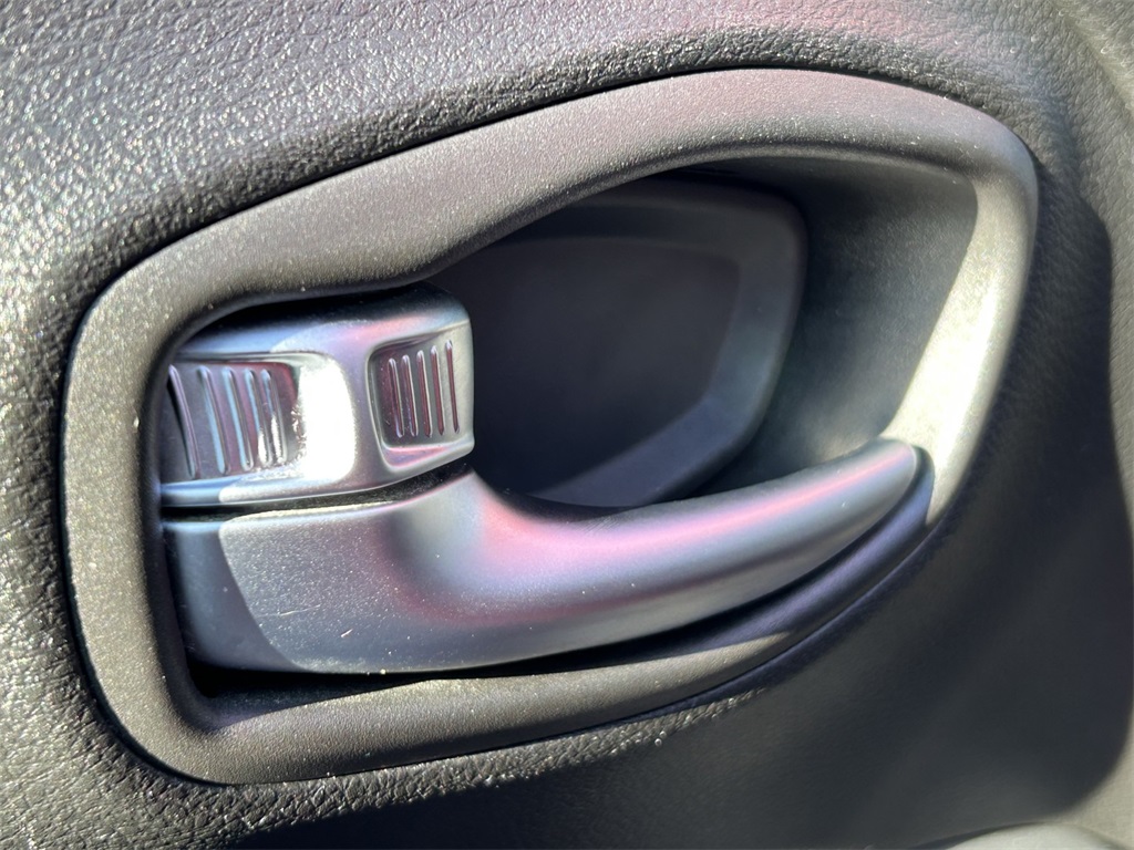 Used Car 2022 Jeep Renegade  Altitude For Sale Under $20,000 In San Marcos, Texas