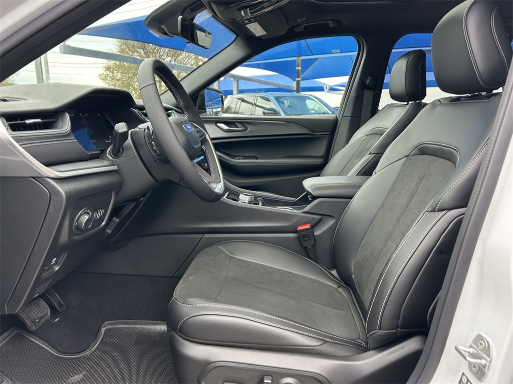 New Car 2025 Jeep Grand Cherokee  Altitude X For Sale Under $40,000 In San Marcos, Texas