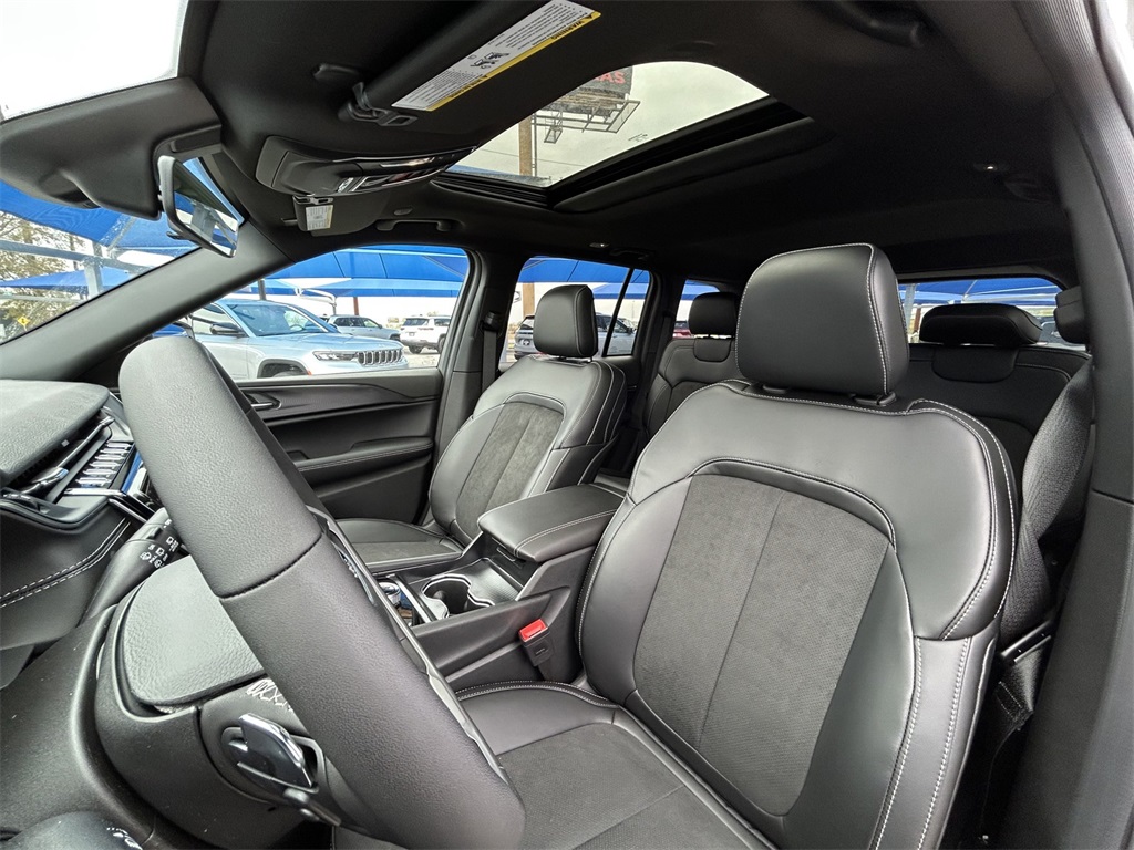 New Car 2025 Jeep Grand Cherokee  Altitude X For Sale Under $40,000 In San Marcos, Texas