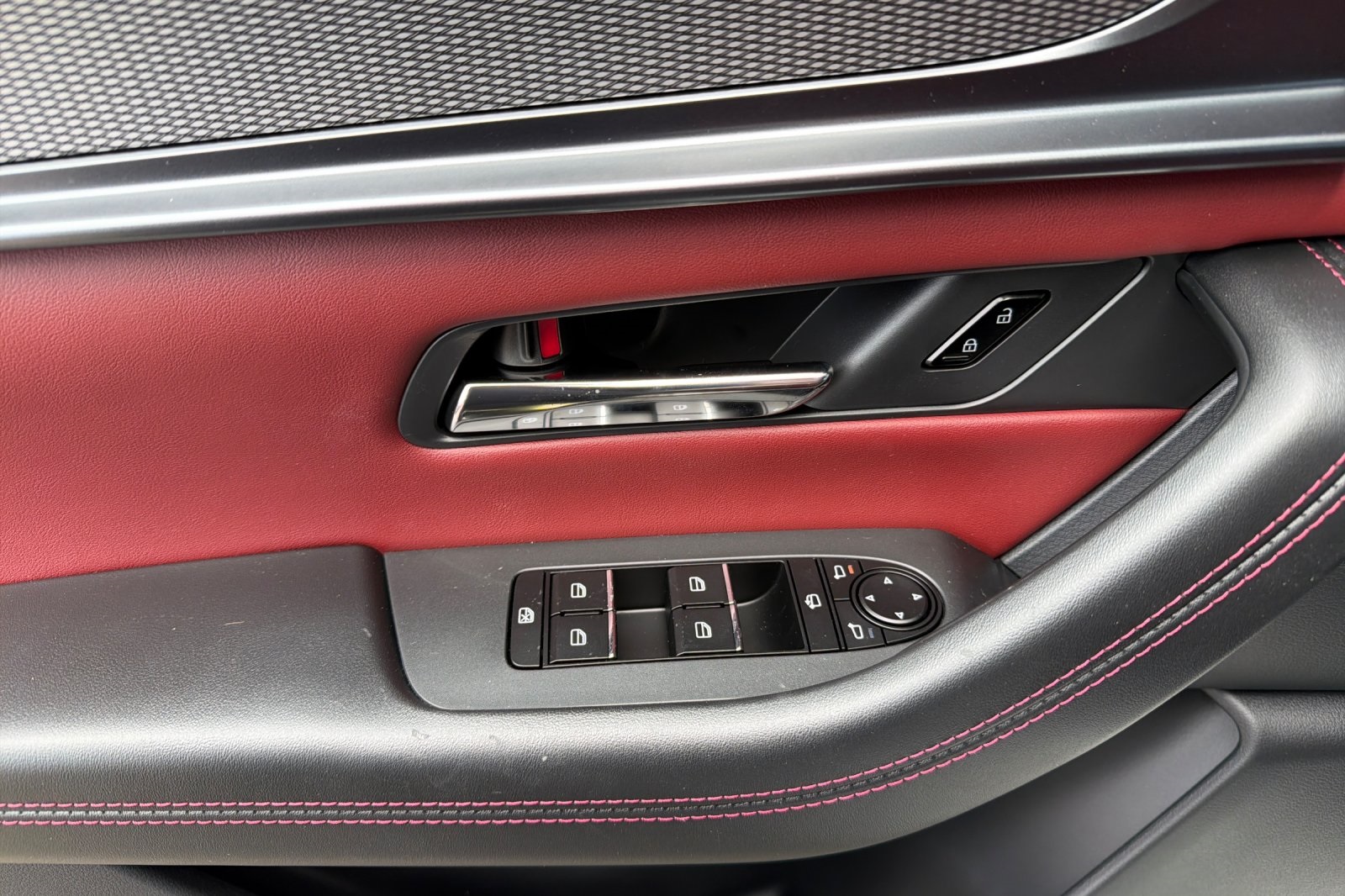 2026 Mazda CX-70 Premium Package - Photo 11