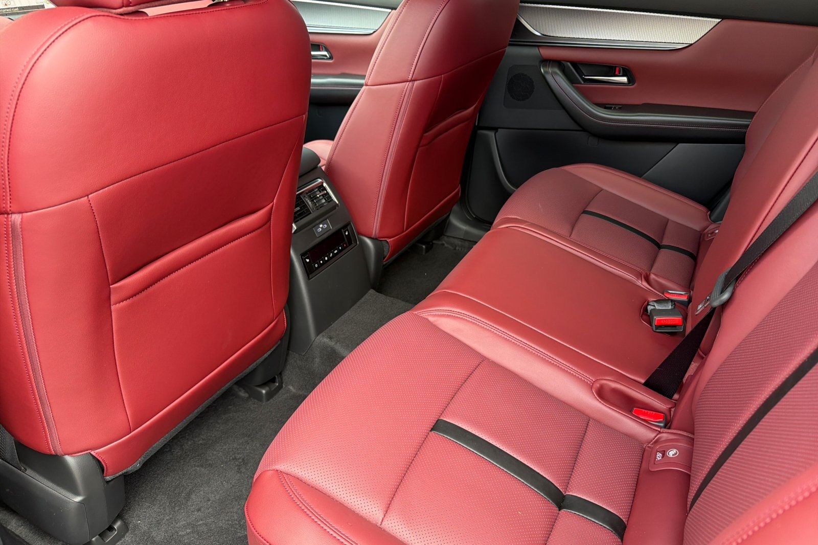 2026 Mazda CX-70 Premium Package - Photo 12