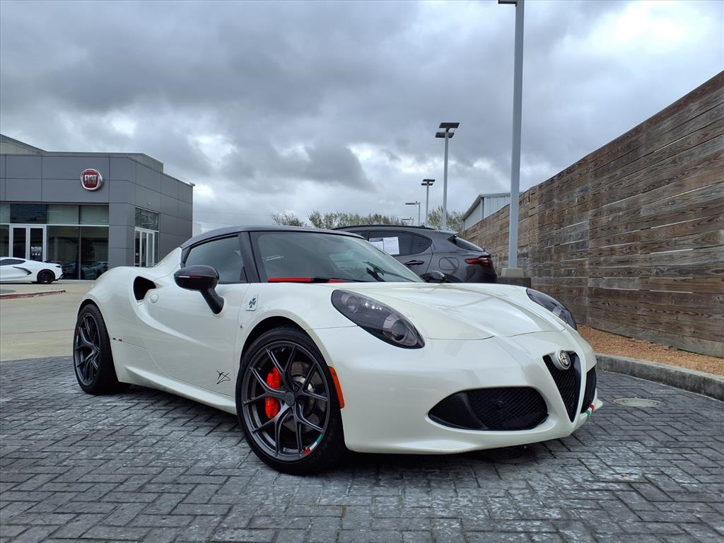 2015 Alfa Romeo 4C Coupe RWD