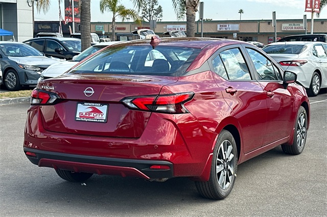 2025 Nissan Versa 1.6 SV photo 3