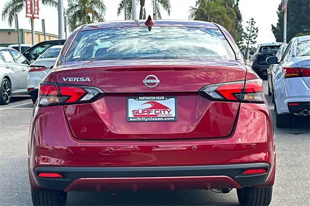 2025 Nissan Versa 1.6 SV photo 4