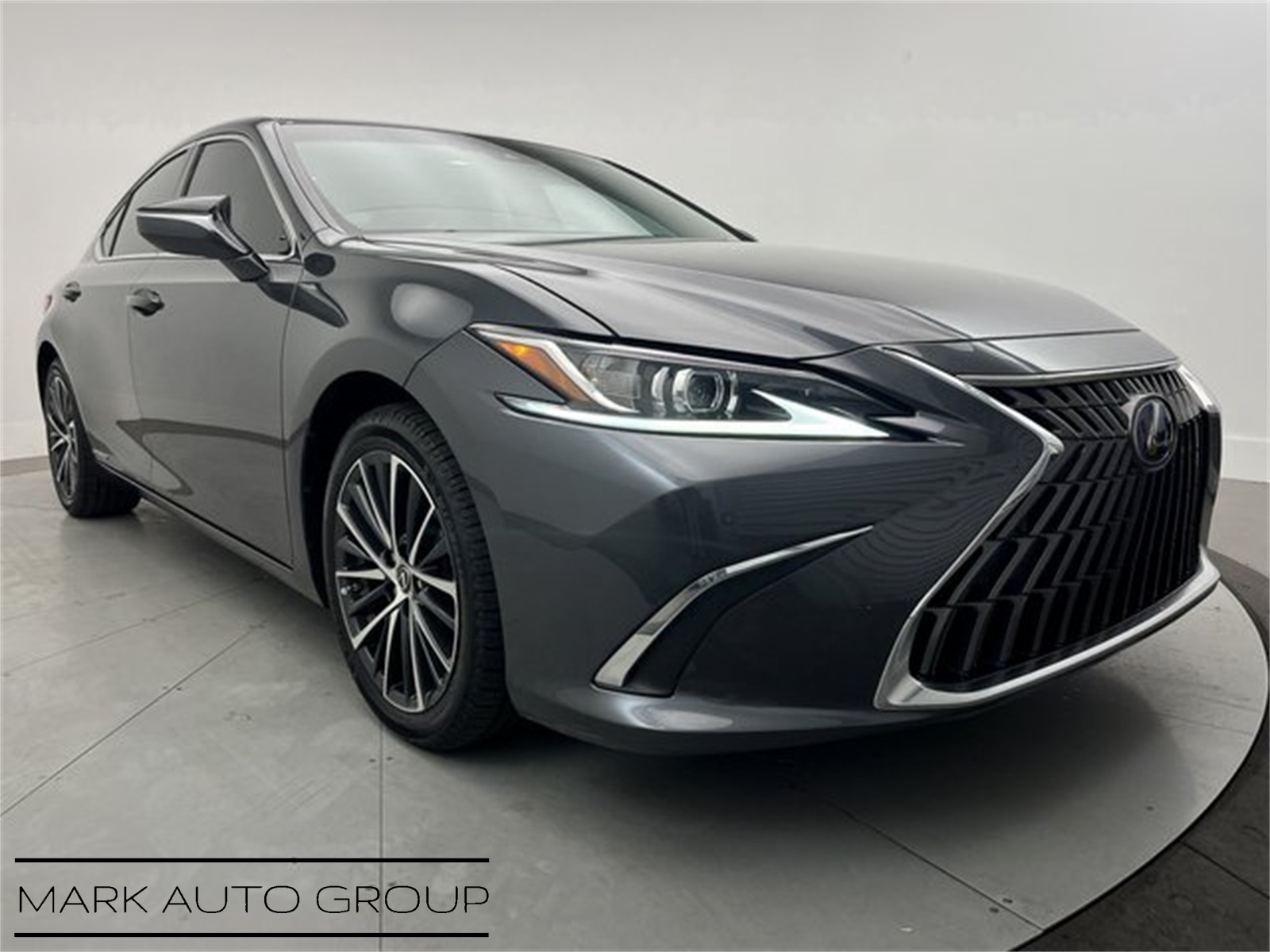 2022 Lexus ES 300h