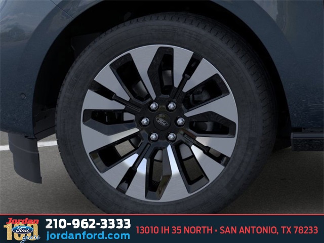 New Car 2025 Ford Expedition Max  Platinum For Sale In San Antonio, Texas