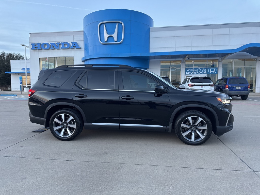 2024 Honda Pilot Touring FWD