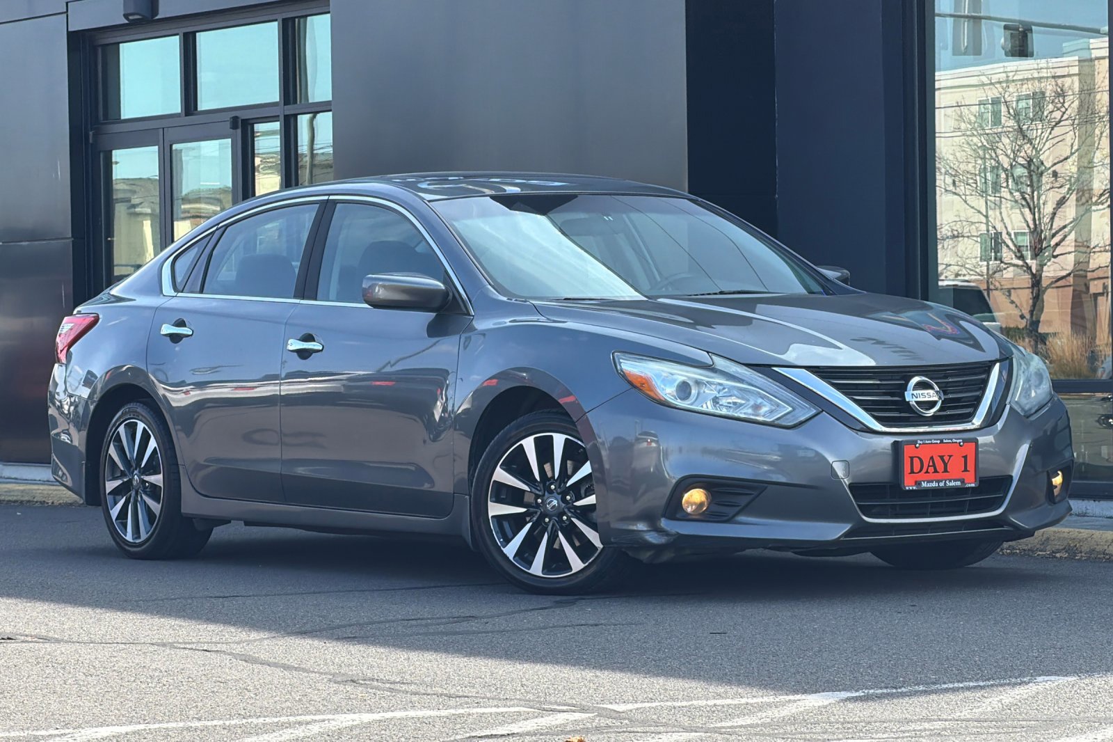 Used 2016 Nissan Altima SV with VIN 1N4AL3AP6GN318409 for sale in Salem, OR