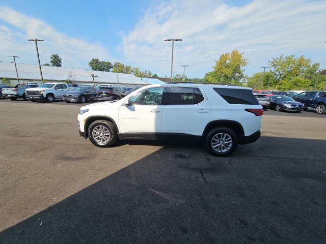  2023 Chevrolet Traverse LT Cloth FWD   