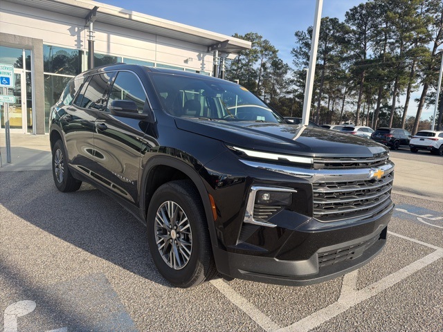 2025 Chevrolet Traverse LT FWD