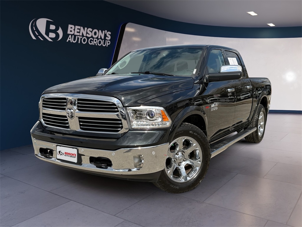 2017 RAM 1500 Laramie Crew Cab 4WD