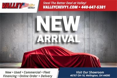 Summit White 2026 Chevrolet Express Chassis 3500 Cutaway 139 Van Rear-Wheel Drive 8-Speed Automatic