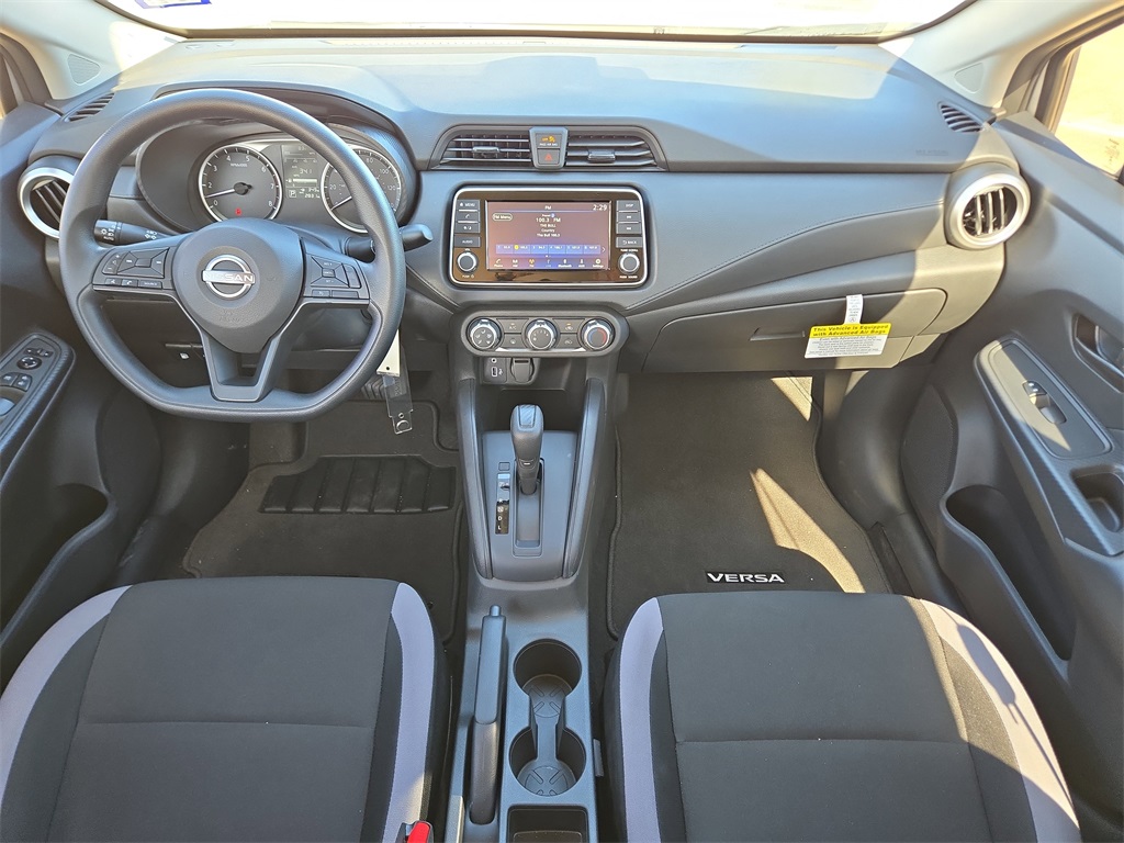 2025 Nissan Versa 1.6 S - 9