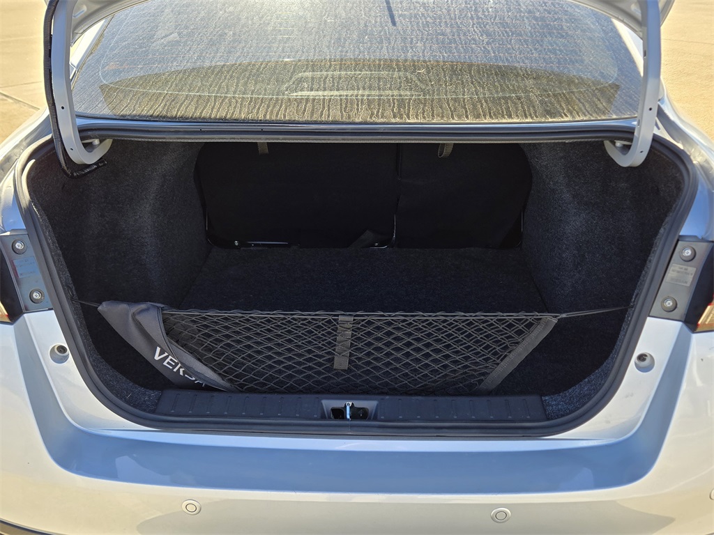 2025 Nissan Versa 1.6 S - 8