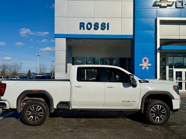 2022 GMC Sierra 2500HD AT4 Crew Cab 4WD