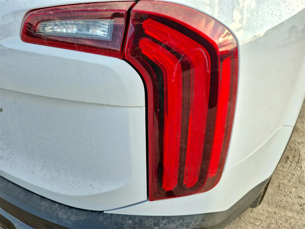 2022 Kia Telluride SX White at Community Kia
