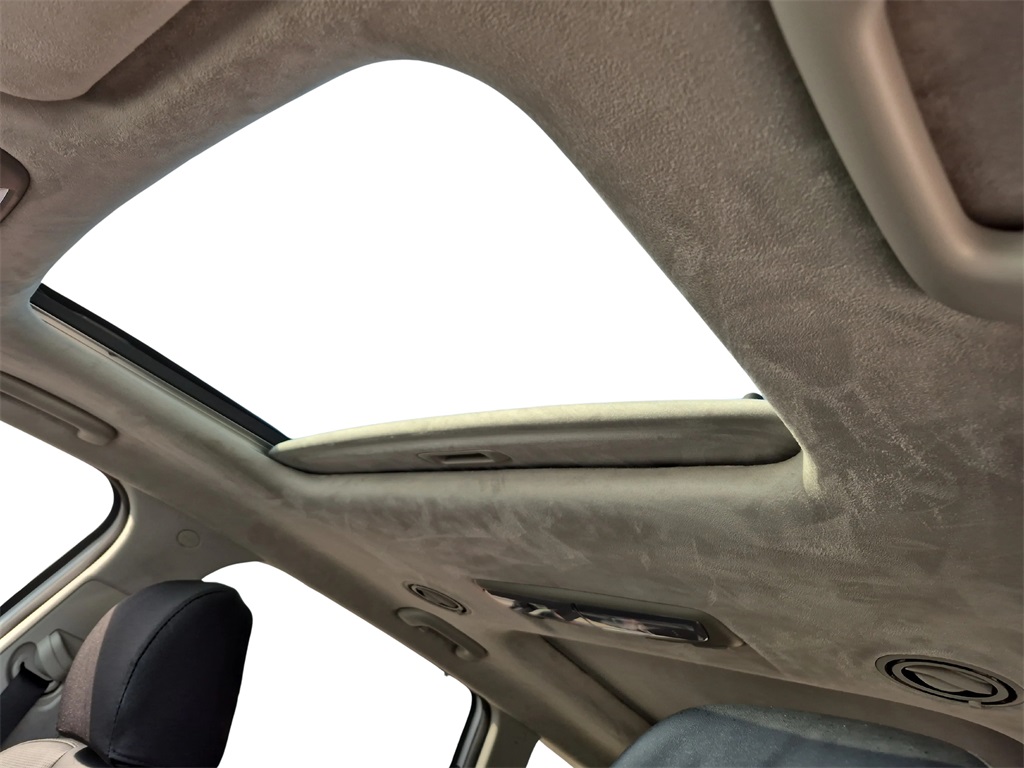 2022 Kia Telluride SX White at Community Kia