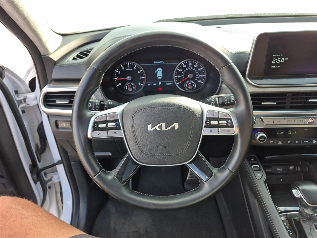 2022 Kia Telluride SX White at Community Kia