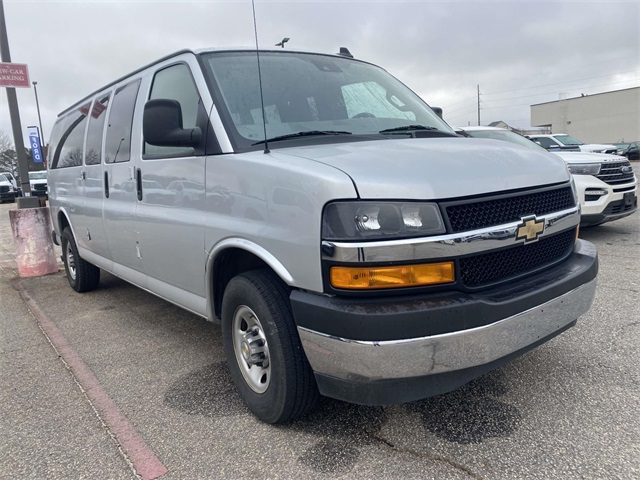 2025 Chevrolet Express 3500 LT Extended RWD