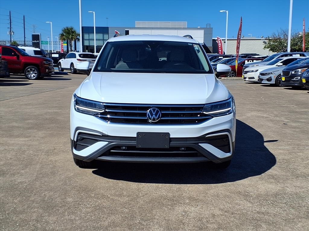 2023 Volkswagen Tiguan 2.0T S White at Autostrade