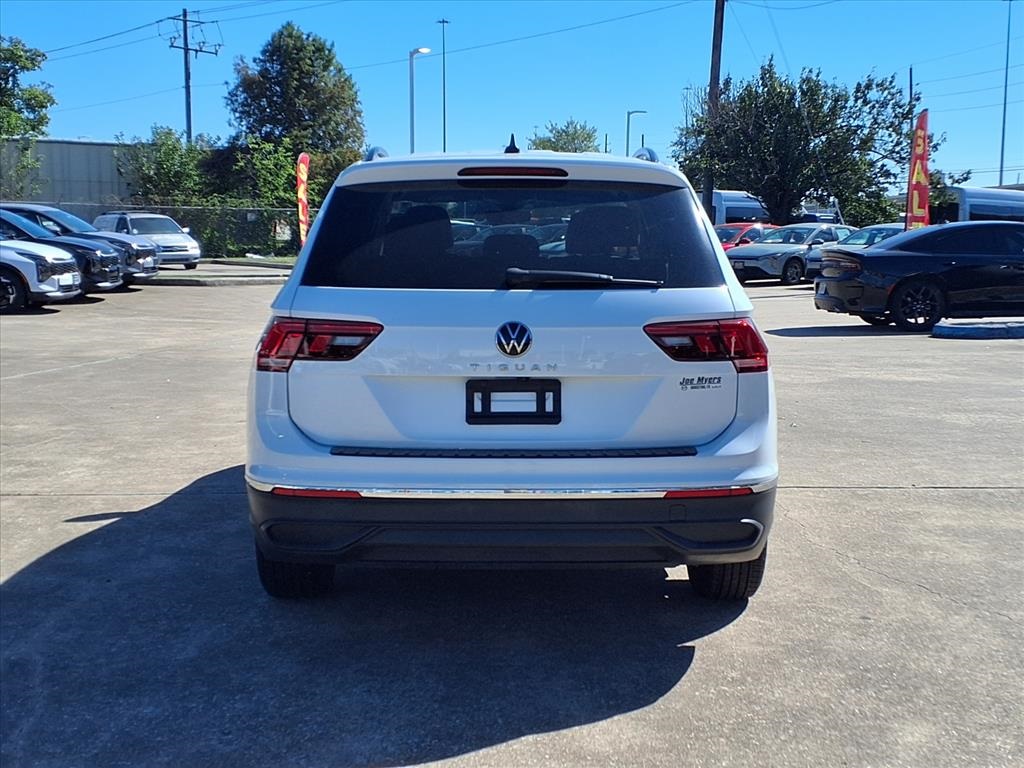 2023 Volkswagen Tiguan 2.0T S White at Autostrade
