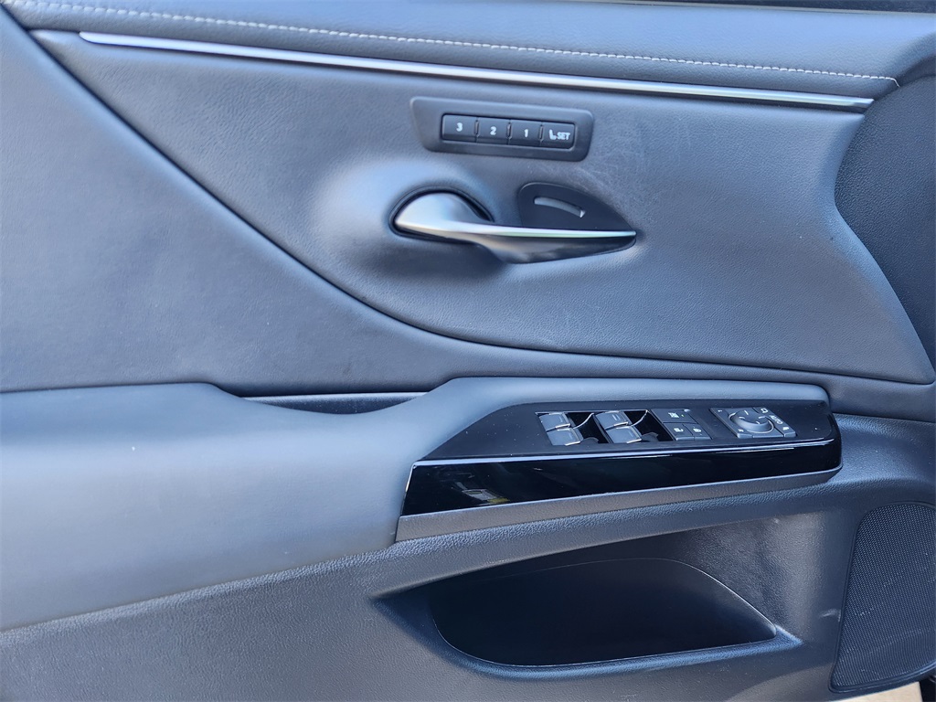 2024 Lexus ES 350 Black at Westside Lexus