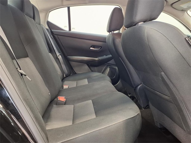 2023 Nissan Sentra SV - 4