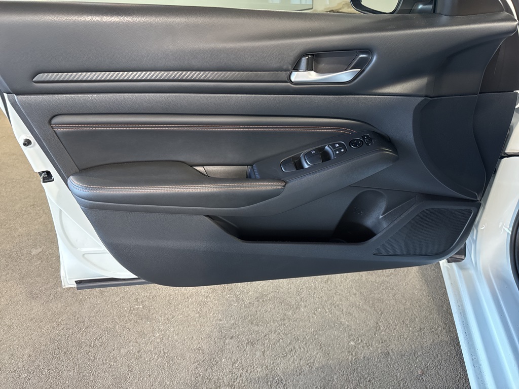 Thumbnail: 2022 Nissan Altima - 24