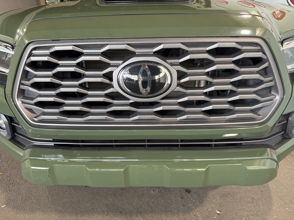 Thumbnail: 2021 Toyota Tacoma - 13